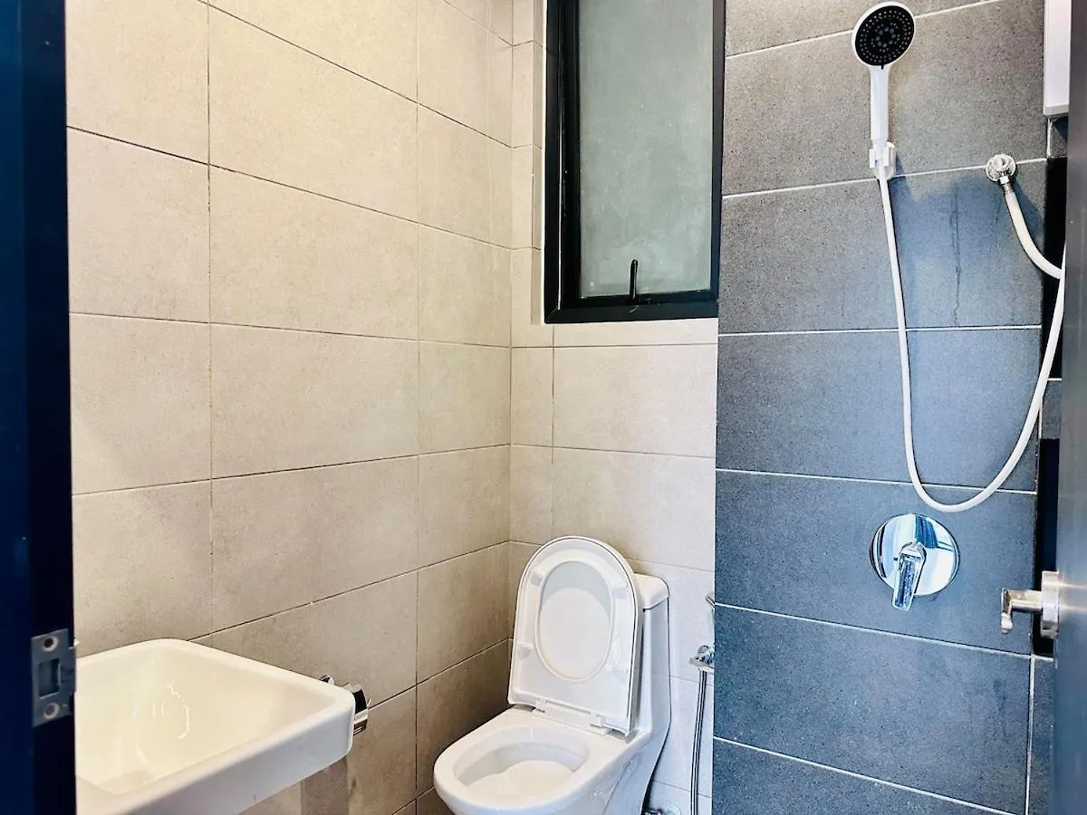 Sea View Condo In Georgetown 10 Pax George Town