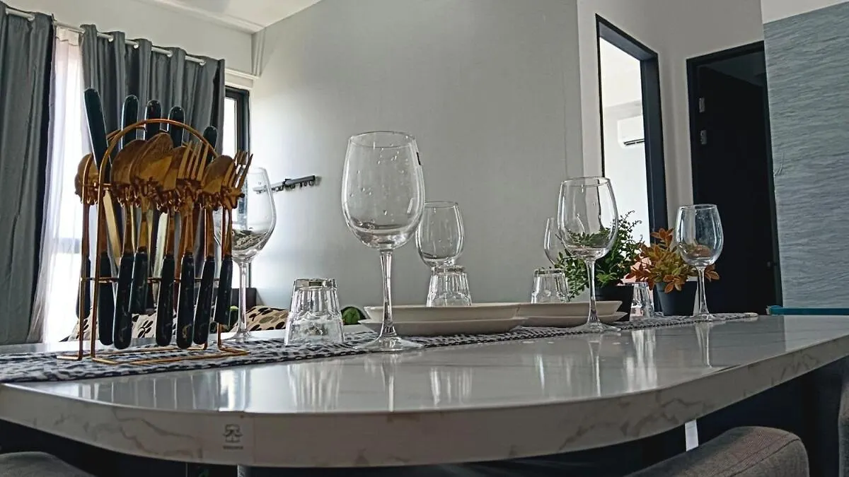Sea View Condo In Georgetown 10 Pax 0*, George Town